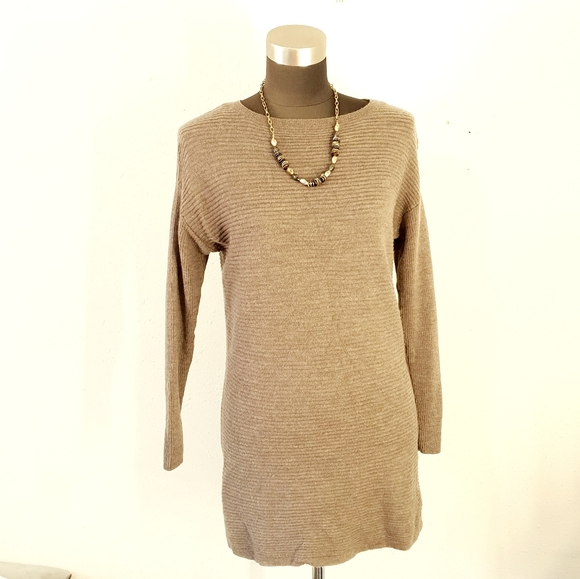 Tahari Merino Wool Sweater - Picture 2 of 12